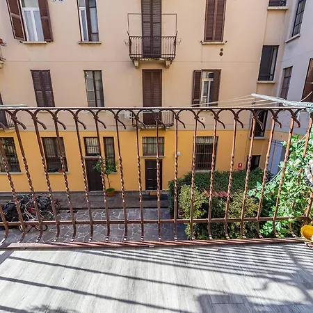 Appartement New In Downtown Close To Duomo Milaan