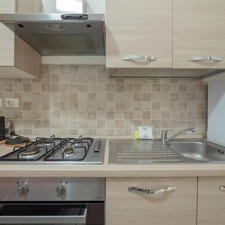 New In Downtown Close To Duomo * Milaan