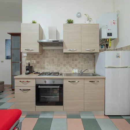 Appartement New In Downtown Close To Duomo Milaan